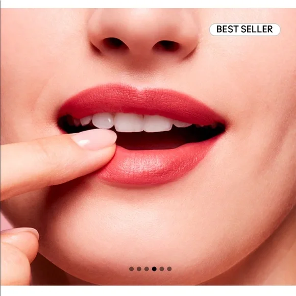 MAC Matte lipstick - forever curious - Picture 7 of 7